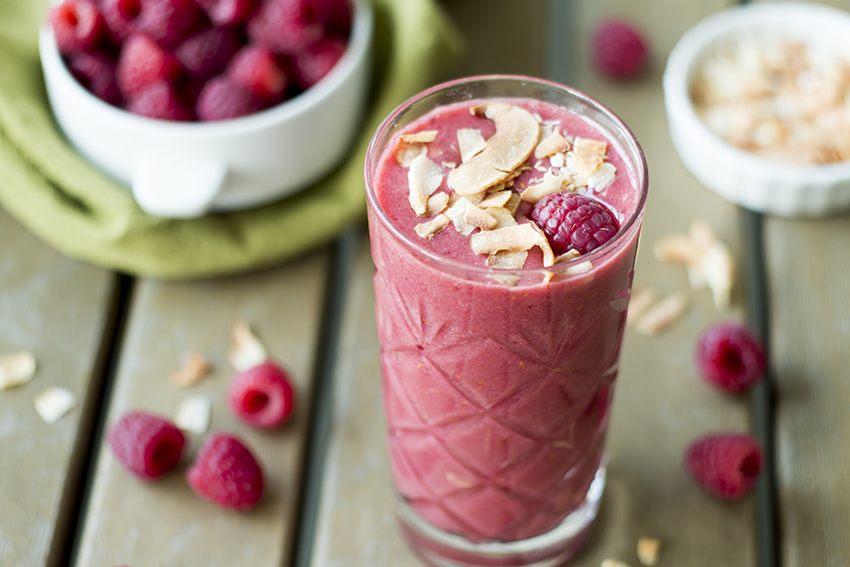 raspberry coconut smoothie